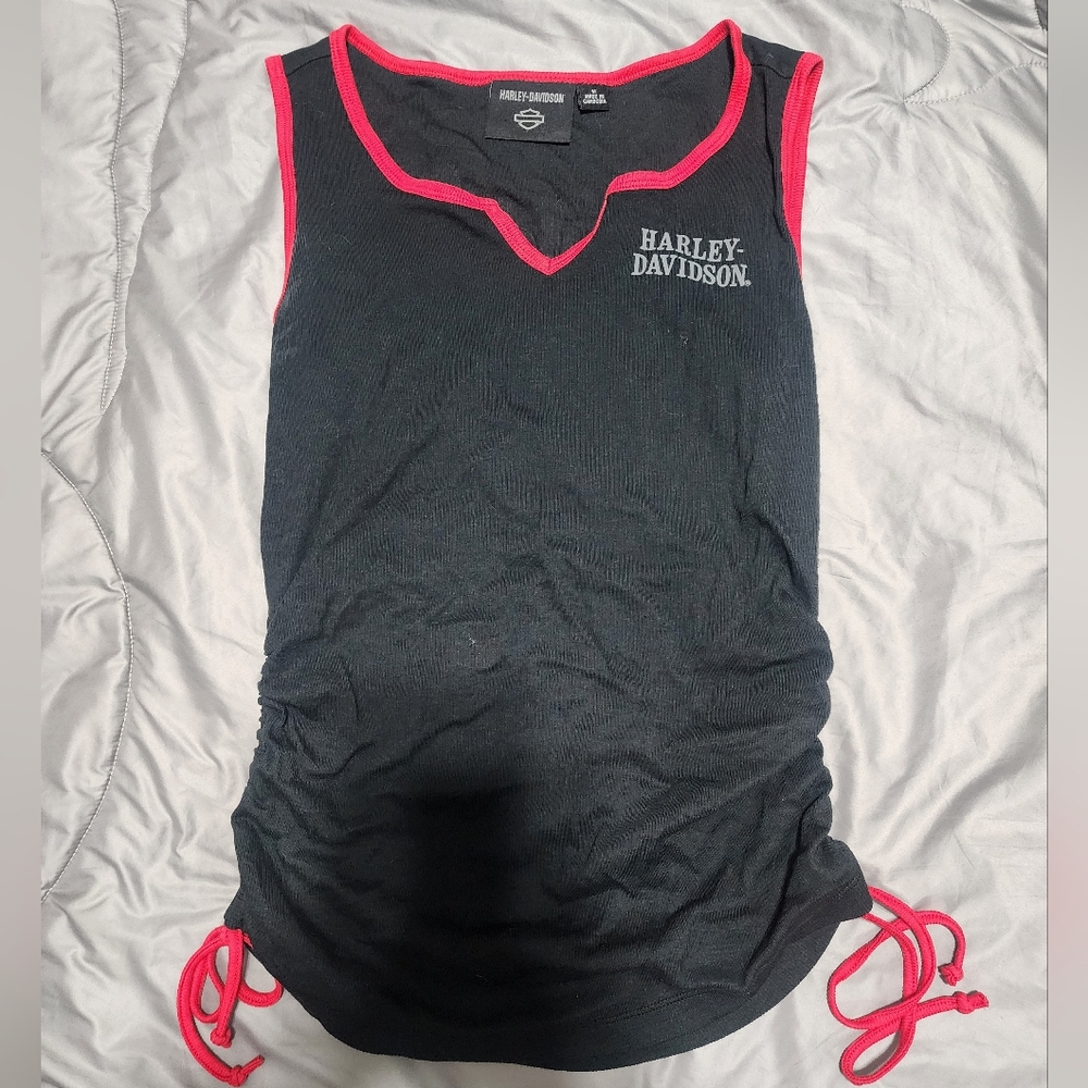 Harley-Davidson black with red trim women's medium tank. EUC.